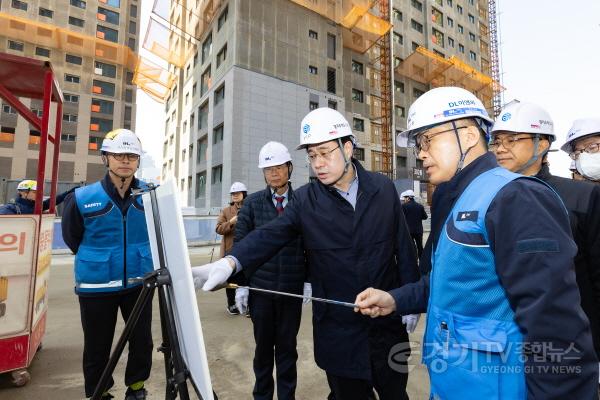 [크기변환]안양냉천 주거환경개선사업 현장방문(1).jpg