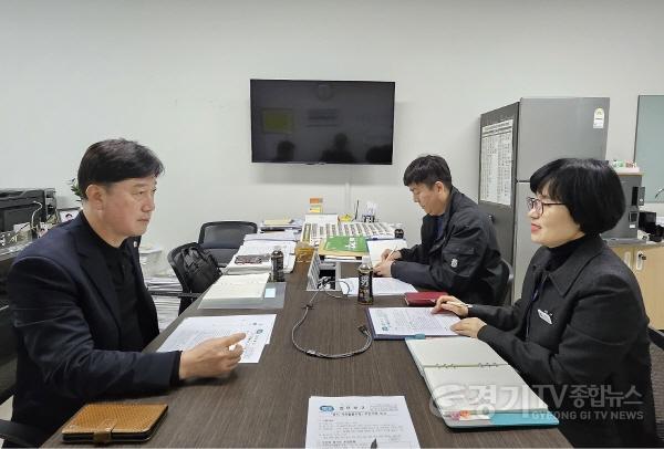 [크기변환]240320 김영기 의원, 경기 가족돌봄수당 추진현황 점검.jpg