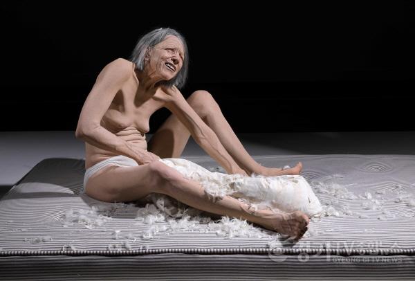 [크기변환](사진자료) 2019 경기세계도자비엔날레 국제공모전 대상작가_팁 톨랜드(Tip Toland)_짜증(Tantrum)_2017.jpg