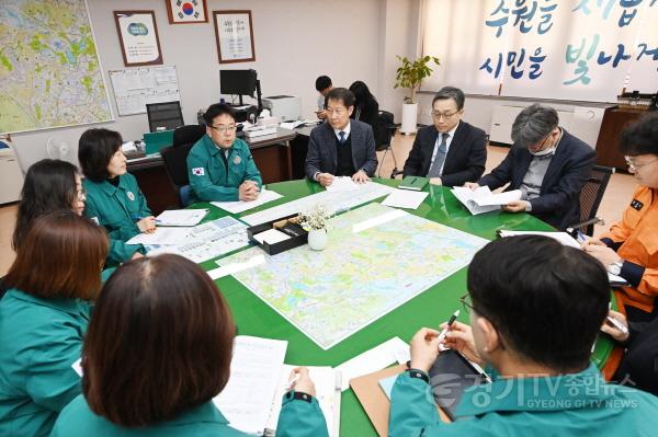 [크기변환]2-2. 수원시, 의사 집단행동 관련 응급의료협의체 3차 긴급회의 개최.jpg