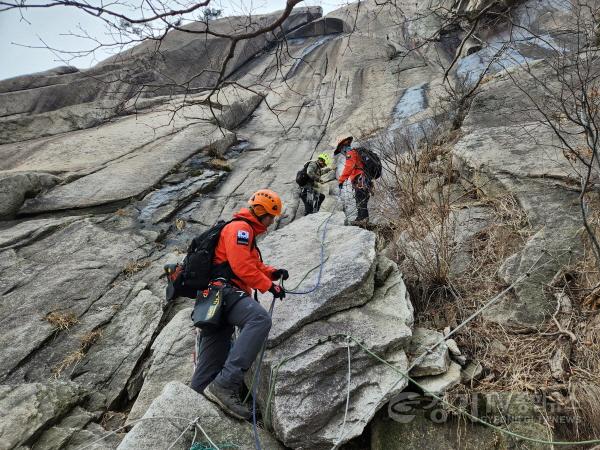 [크기변환](사진자료)북한산 산악구조 합동훈련 실시1.jpg