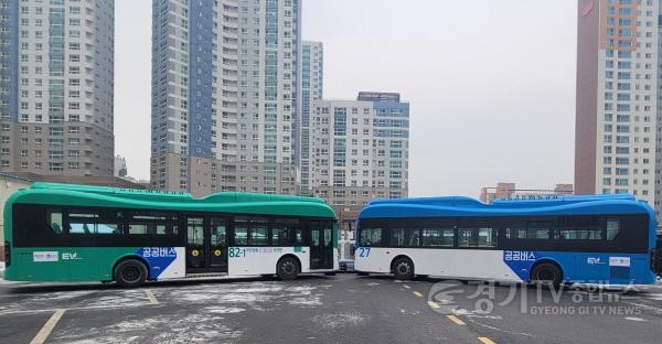 [크기변환](사진1) 좌측 시군주관 시내버스, 우측 도주관 시내버스.jpg