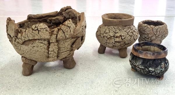 [크기변환]02-여주시 도자기 문화체험으로 삶의 충전 기회 열어-점토성형 화분제작 이미지.jpg