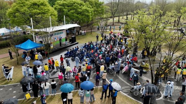 [크기변환]01- 여주시 2024년 시민 걷기 축제 『여주 같이 걸어 봄』 성료(2).jpg