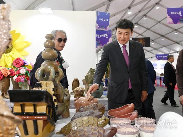 [크기변환]2024 광주 왕실도자 컨퍼런스 (1).jpg