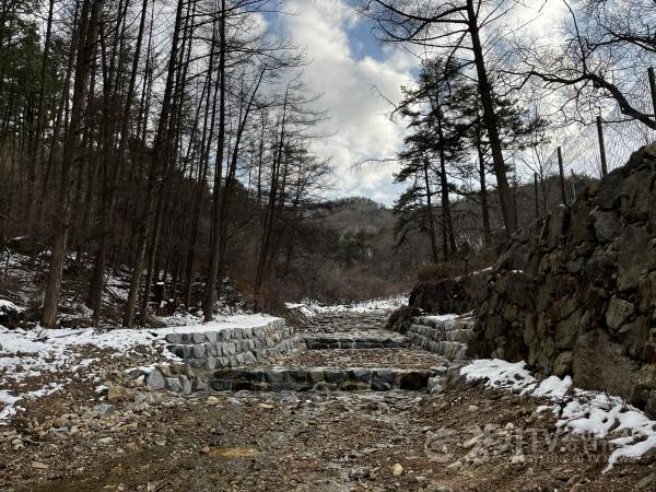 [크기변환]7. 산사태 예방 시설물 사례..JPG