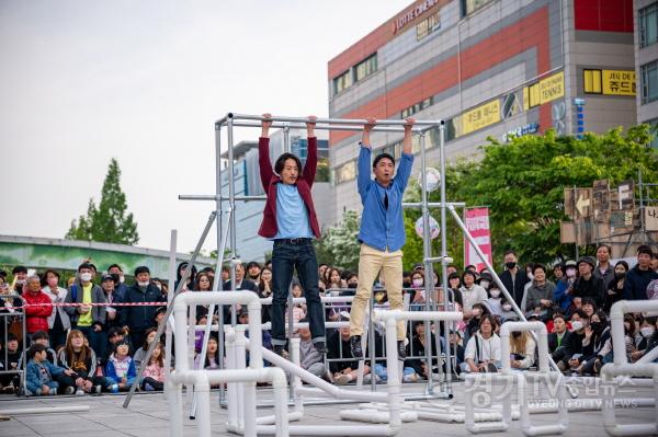 [크기변환]1.일상을 깨우는 거리예술, 화려한 불꽃 퍼포먼스까지… 안산 수놓을 준비에 한창(2)(안산국제거리극축제 스케치).jpg