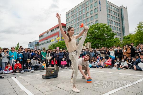 [크기변환]1.일상을 깨우는 거리예술, 화려한 불꽃 퍼포먼스까지… 안산 수놓을 준비에 한창(3)(안산국제거리극축제 스케치).jpg