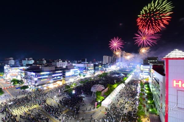 [크기변환]1.일상을 깨우는 거리예술, 화려한 불꽃 퍼포먼스까지… 안산 수놓을 준비에 한창(5)(안산국제거리극축제 스케치).jpeg