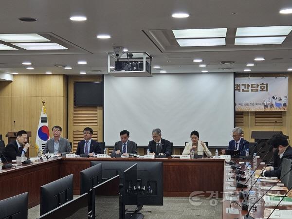 [크기변환]이천시 쌀 소비 촉진 정책 우수 사례 발표.jpg