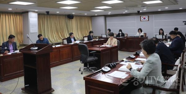 [크기변환]도시환경위원회 안건심사.jpg