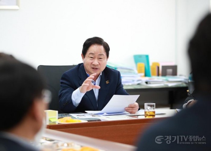 (0403)[일자리정책과]주광덕 남양주시장, 경기도 기능경기대회 참관차 남양주고 방문... 교육 간담회 시간도 가져(사진1).jpg