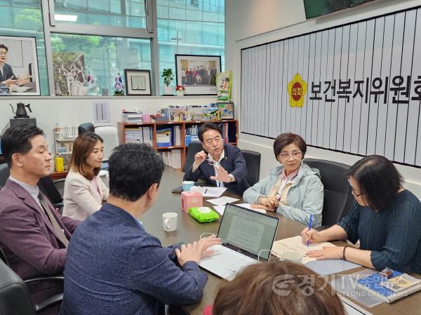 [크기변환]240502 김동규 의원, 간병비 부담 덜기 위해 더 노력할 것 (2).jpg