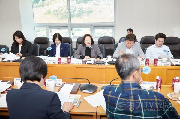 [크기변환]20240510 용인특례시의회 김희영 부의장, 용인특산물 및 용인시 쌀소비 촉진을 위한 간담회 개최(3).jpg