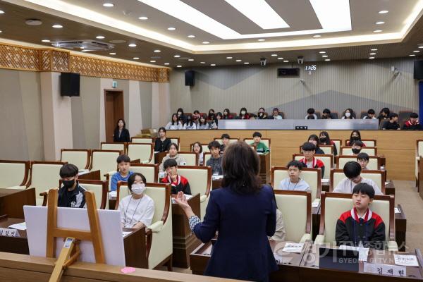[크기변환]240513 평택(의회) 평택시의회 ‘제17회 청소년의회’, 개최 (1).jpg