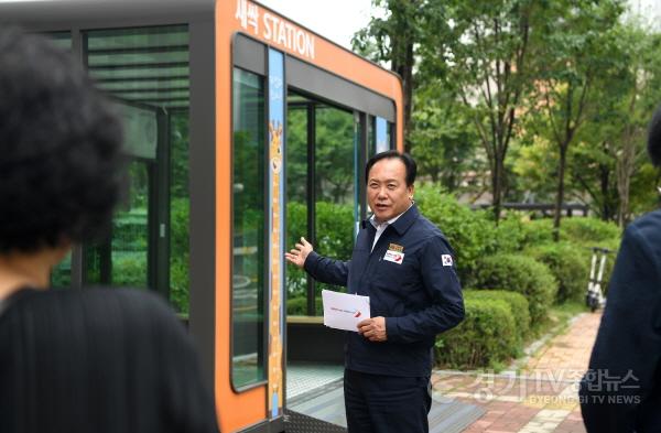 [크기변환]1-3. 이권재 오산시장_영유아새싹스테이션 개소식.jpg