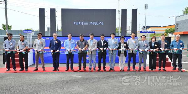 [크기변환]9-3 평택시 길음사거리 시도6호선 간 도로 확포장 공사 준공기념식 개최.JPG