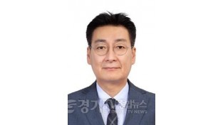 [크기변환]사진(신봉훈_신임+정책수석).jpg