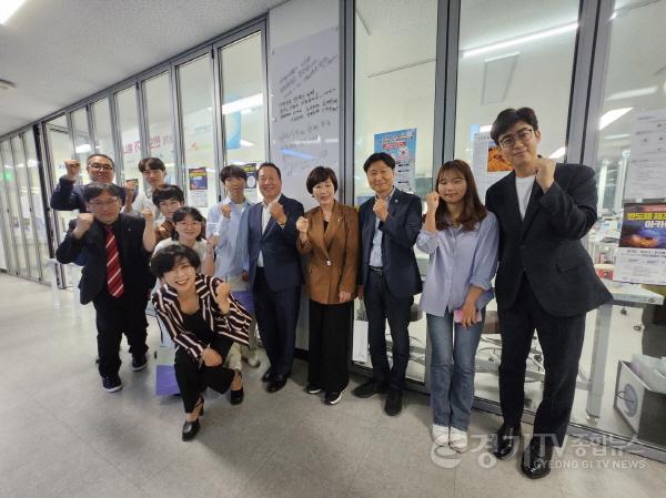 [크기변환]240611 경기도의회 의원, 반도체 공정 현장체험 및 정책 방안 논의 (3).jpg