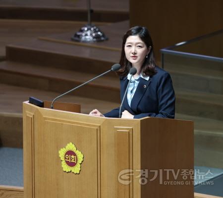 [크기변환]240613 장윤정 의원, 375회 정례회에서 경기도 소아 응급의료체계 개선 및 늘봄학교 운영 문제점 지적.jpg