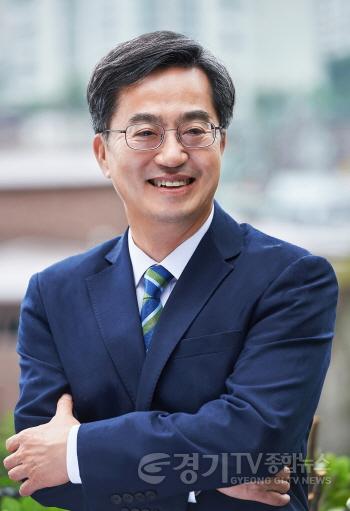 [크기변환]김동연 경기도지사 프로필 사진.jpg