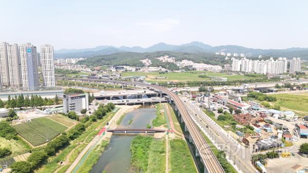 [크기변환]3-2. 용인특례시가 유방동 일대 경안천 횡단교를 만들었다.JPG