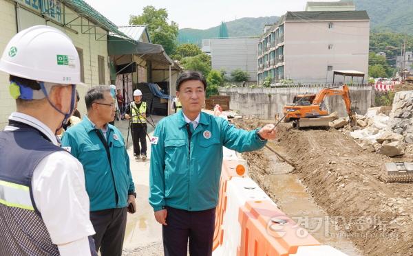 [크기변환]방세환 광주시장, 우기대비 재난취약지 3개소 현장점검 나서 (3) 모개미천.jpg