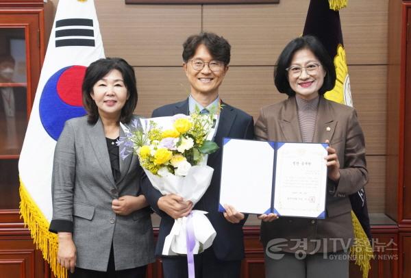 [크기변환]6월 칭찬공무원.jpg