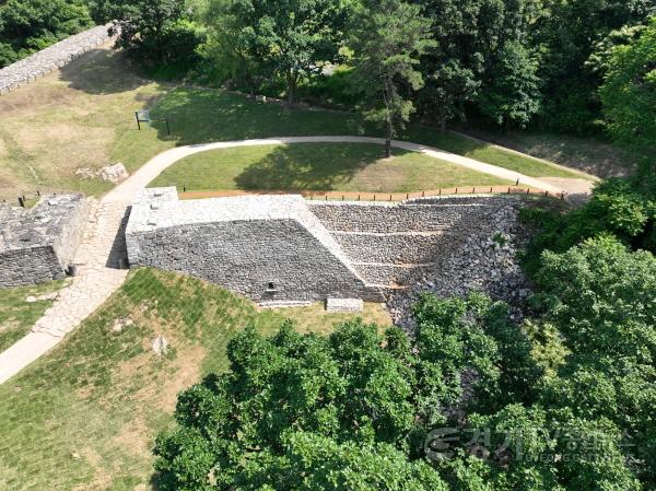 [크기변환]01-여주시 웅장함을 되찾은 파사성 남문지 성벽공사 완료.JPG