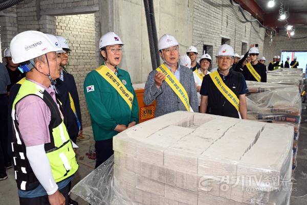 [크기변환]1.안산시, 인테그리스코리아 신축공사 현장서 온열질환 예방 캠페인 벌여(2).jpg
