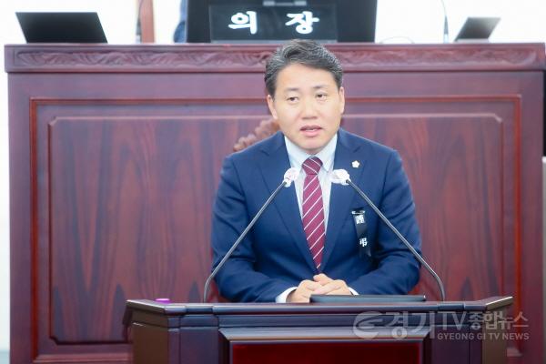 [크기변환]사진4)임채덕 경제환경위원장 당선소감 모습.jpg