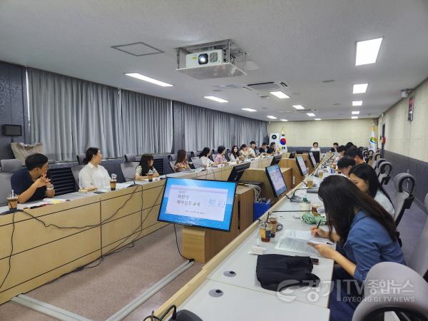 [크기변환]01-여주시, 2024년 하반기 계약실무 직원교육 실시.jpg