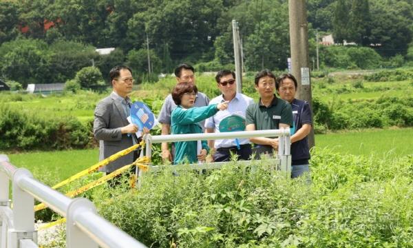 [크기변환]수해 현장 방문1.jpg