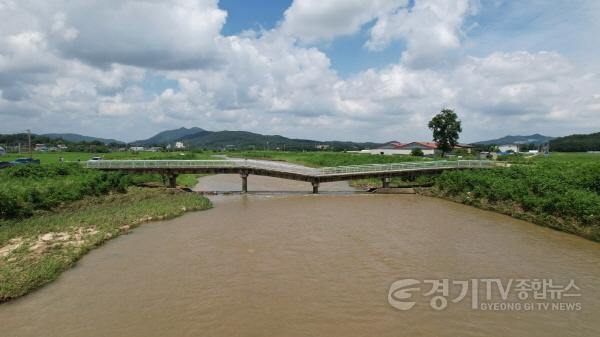 [크기변환]수해 현장 방문2.jpg