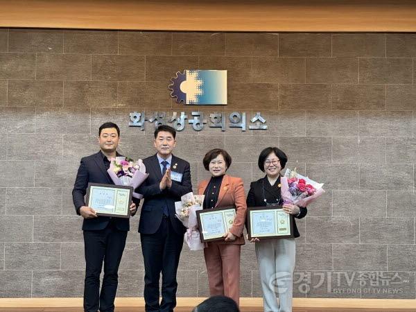 [크기변환]사진 3) 의장상 수상자와 단체사진.jpg