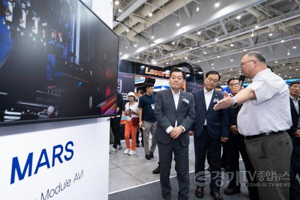 [크기변환]1-2. 기업·지역상권·소비자와 함께 빚는 수원의 미래.jpg