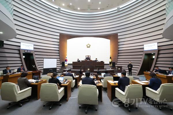 [크기변환]제313회 광주시의회 제2차 정례회 제3차 본회의장 전경.jpg