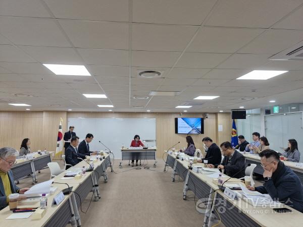 [크기변환]241216 제4회 경기도의회 입법정책위원회 회의 및 연찬회 개최 (2).jpg