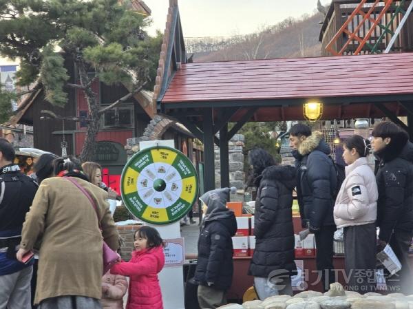 [크기변환]01-여주시, 루덴시아에서 대왕님표 한끼톡톡과 한끼솥밥 홍보를 위한 크리스마스 이벤트 진행2.jpg