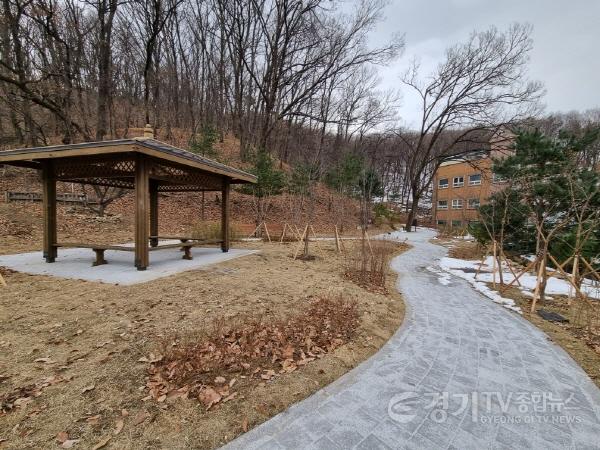 [크기변환]6-1. 용인특례시는 처인구 양지면 주북리 소재 사회복지시설 ‘즐거운 우리집’에 소외계층을 위한 ‘나눔 숲’을 조성했.jpeg