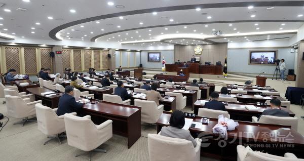 [크기변환]수원시의회 정례회 마무리.jpg
