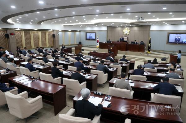 [크기변환]관련 사진(본회의 전경).jpg
