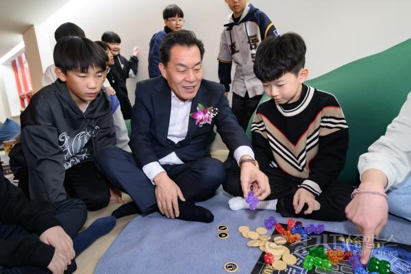 [크기변환]1-1. 사진1)효동초등학교 청개구리 연못.jpg