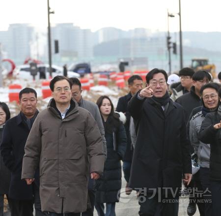 [크기변환]5-1. 경부고속도로 상부연결도로 개통 전 현장 점검.jpg