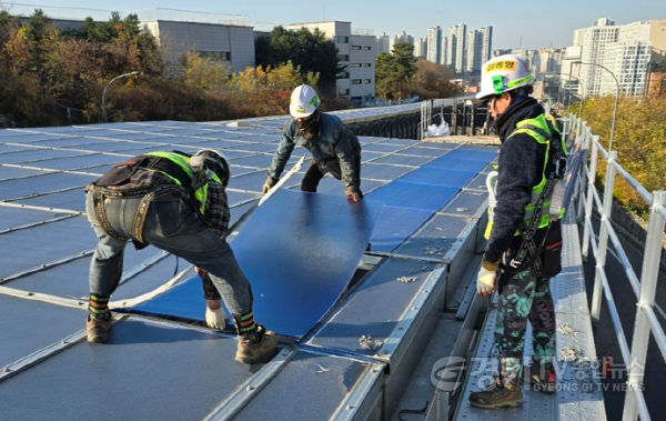 [크기변환]4-1. 기흥역 상갈교차로 방음터널 방음판 교체 모습.jpg