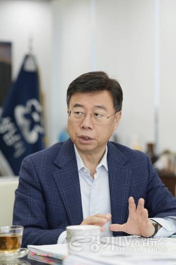 [크기변환]신상진 성남시장.jpg