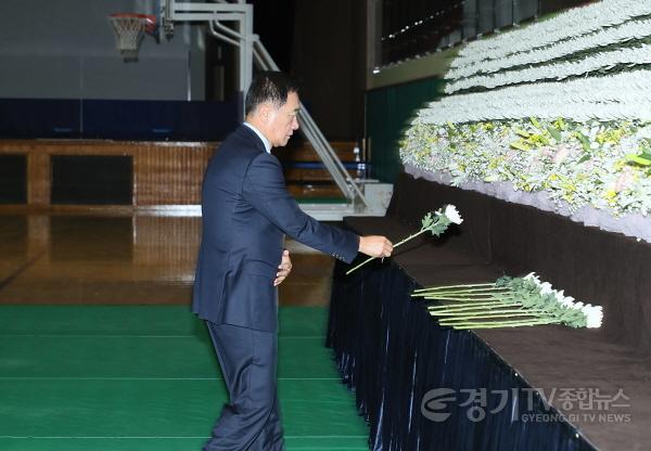 [크기변환]1-1 제주항공 여객기 사고 희생자 합동분향소 방문.JPG