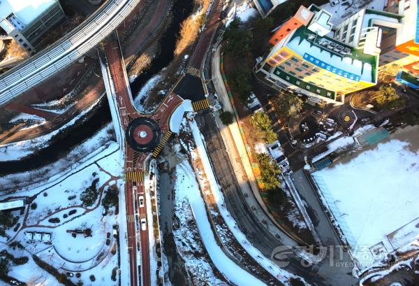 [크기변환]4-2. 지석초 회전교차로 개선 후 모습.JPG