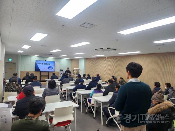 [크기변환]01-1 안전교육 실시 사진.jpg