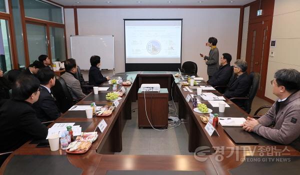 [크기변환]1-1 정장선 평택시장 반도체 기업 코스텍시스템 방문.JPG